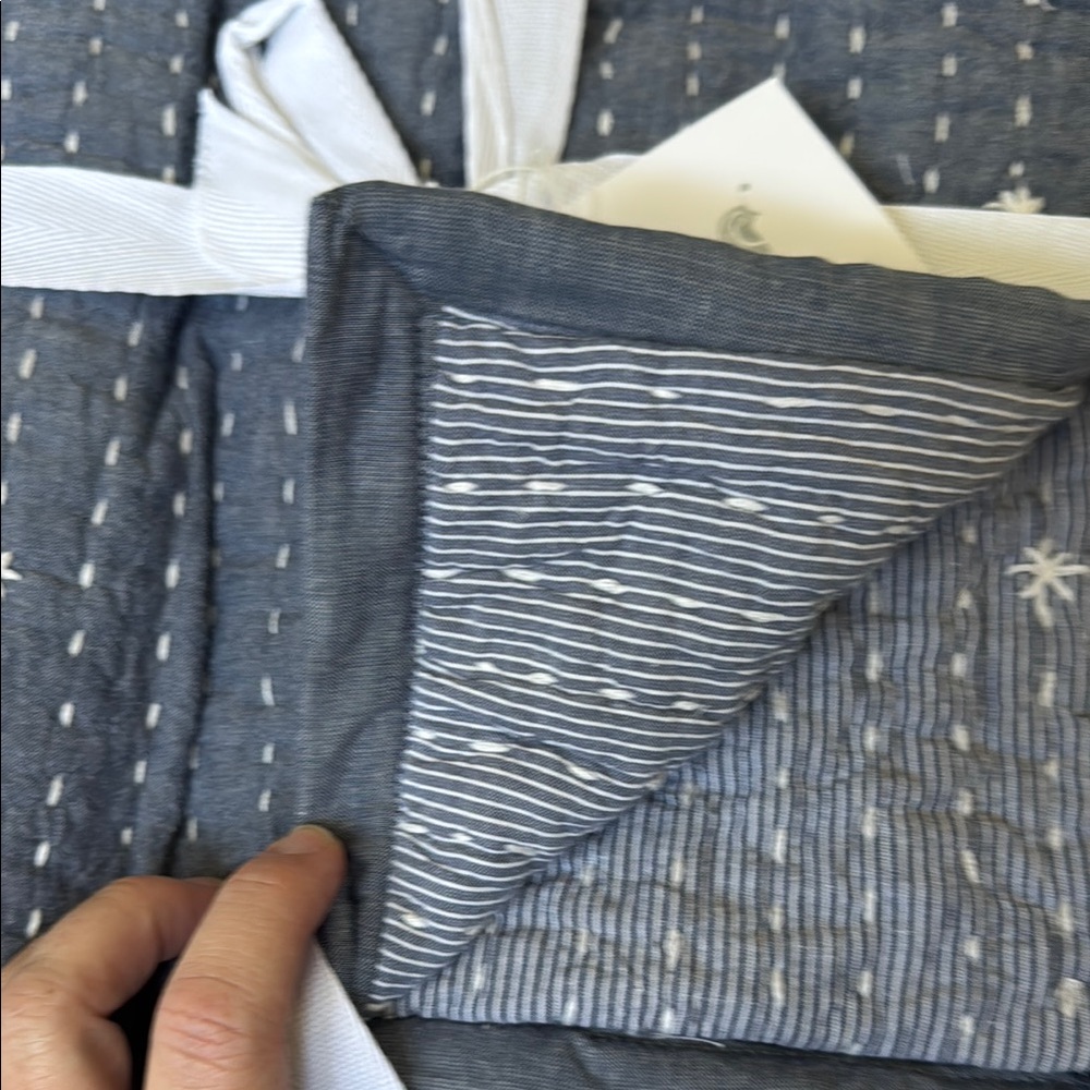 Double sided Serena and Lily Beacon Pillow Sham 24x24